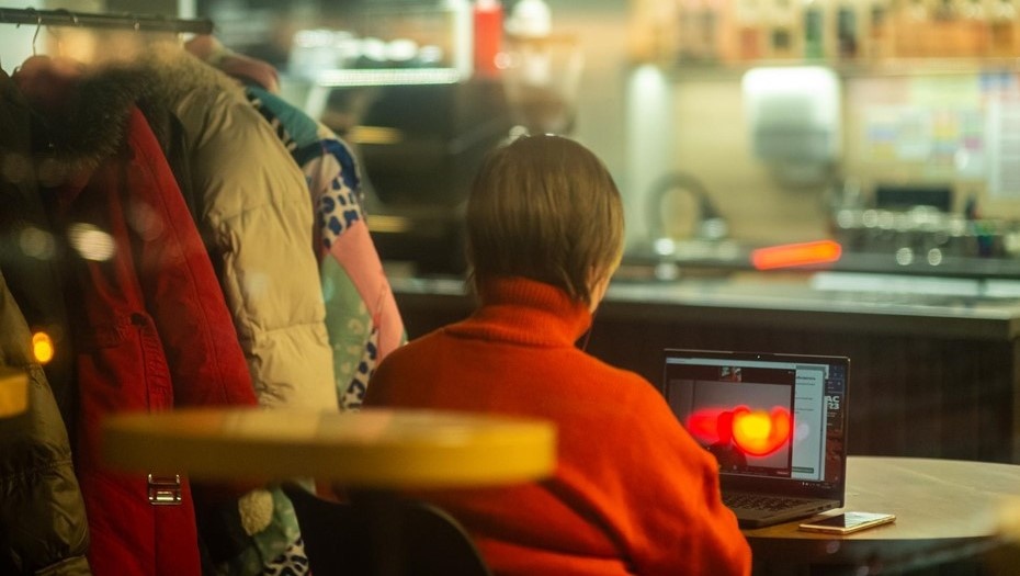    В Петербурге стали востребованы точки Wi-Fi в кафе и ресторанах Автор фото: Тихонов Михаил