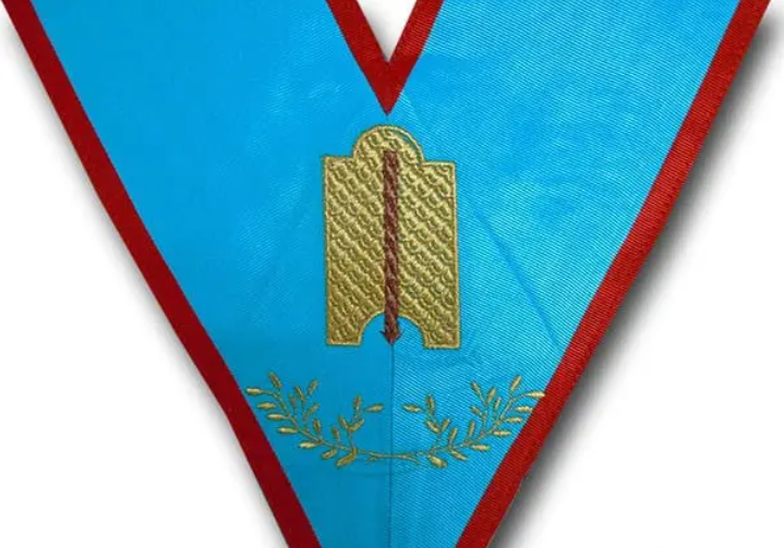      Нагрудная лента Второго Стража с символом должности - Отвесом.