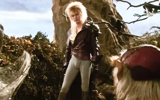 «В том, как Боуи втискивался в невероятно обтягивающие штаны, определенно было что-то неземное»: кадр из фильма «Лабиринт» 1986 года. Фото: Landmark Media/Alamy Stock Photo