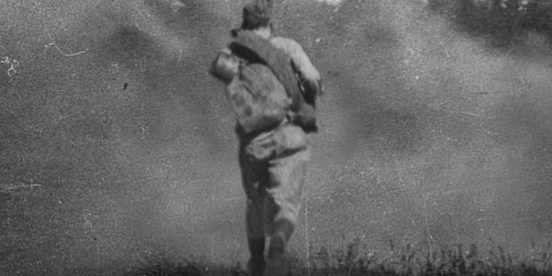 30 лет числился погибшим и работал на ткацкой фабрике, пока в его дверь не постучали с орденом за Ригу