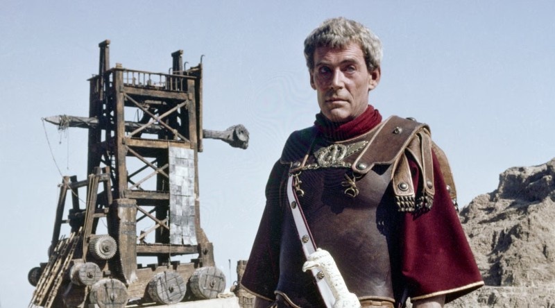 Питер О'Тул в роли легата Сильвы в фильме "Масада" (1981).