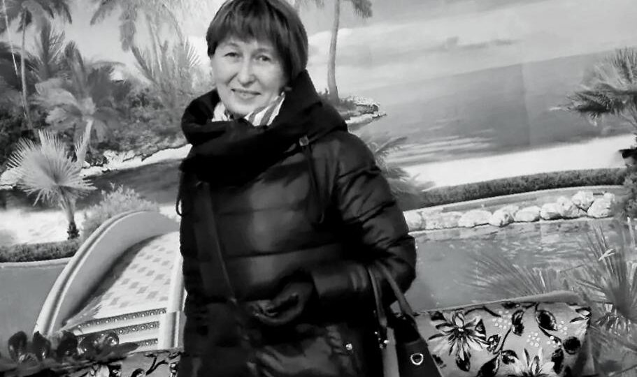 Встречались 2 месяца, пока его взрослый сын не узнал, сколько я зарабатываю. Почему некоторым женщинам после 50 лучше остаться одной