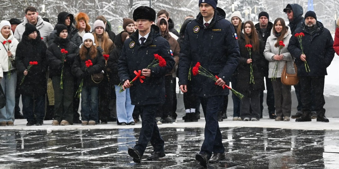 Торжественная встреча космонавтов Роскосмоса Сергея Рыжикова и Алексея Зубрицкого состоялась в Звёздном городке