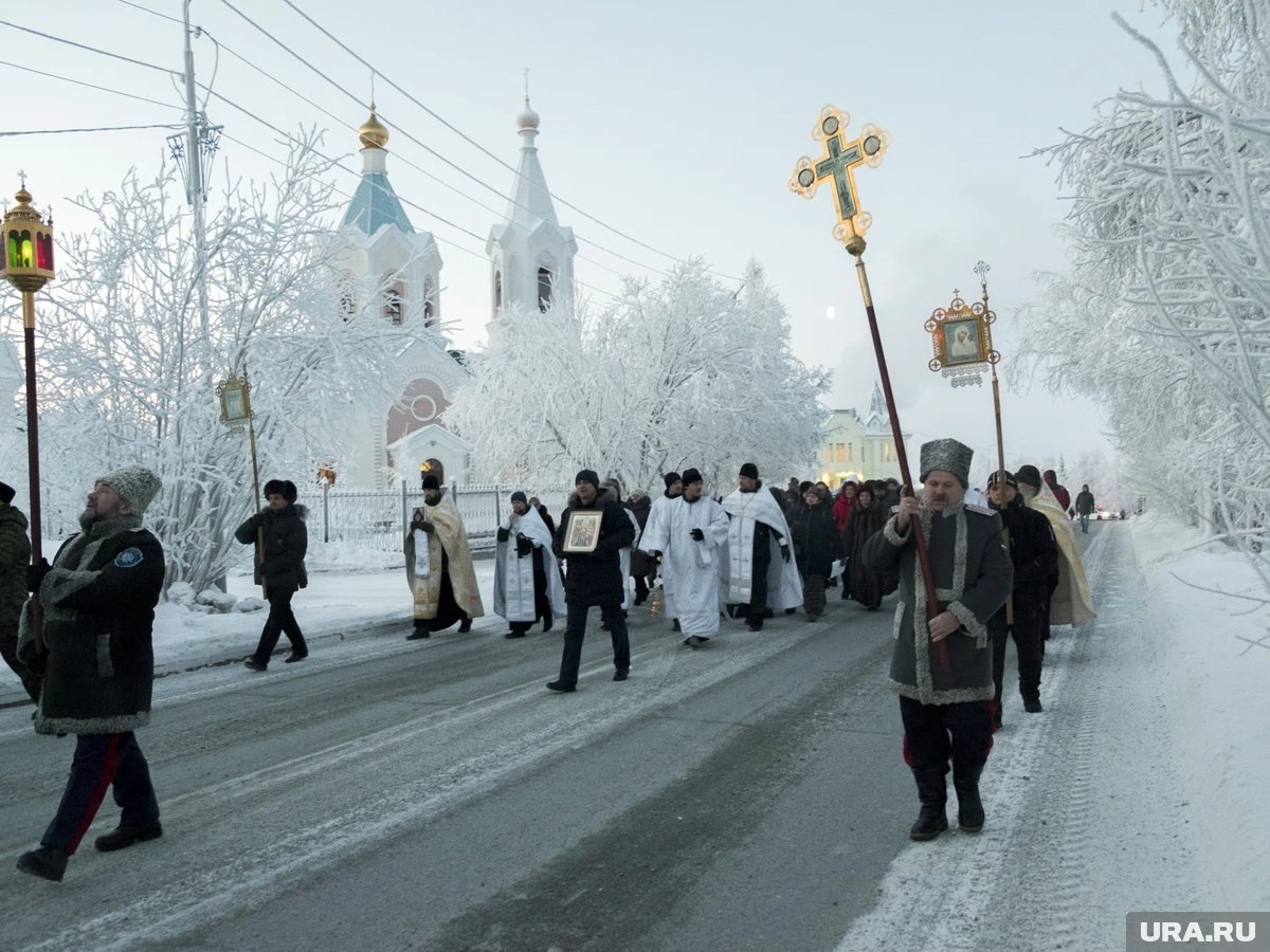     В Салехарде перекроют дороги из-за мероприятий, посвященных Крещению Господня