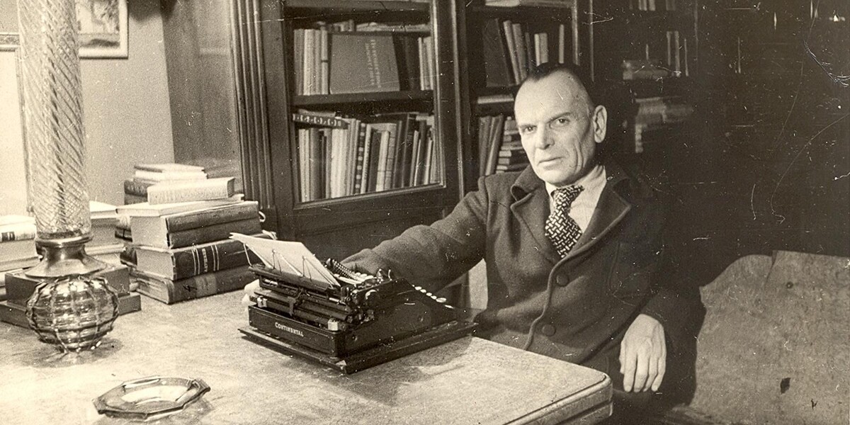 Константин Паустовский. Квартира в Лаврушинском переулке. 1940-е годы. Из фондов Музея К.Г. Паустовского
