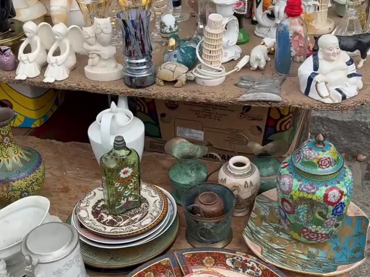 Берлинская барахолка. Вот это ассортимент-часть3 !