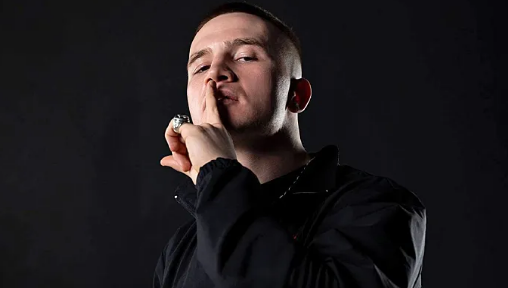 Источник: https://mma.metaratings.ru/news/reper-icegergert-provedet-boi-na-turnire-po-kulachnym-boyam-force-fc-4-557501/