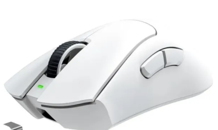 Пример мыши с кнопками по бокам.  В играх можно настроить эти кнопки под себя, что б сделать то или иное действие. 