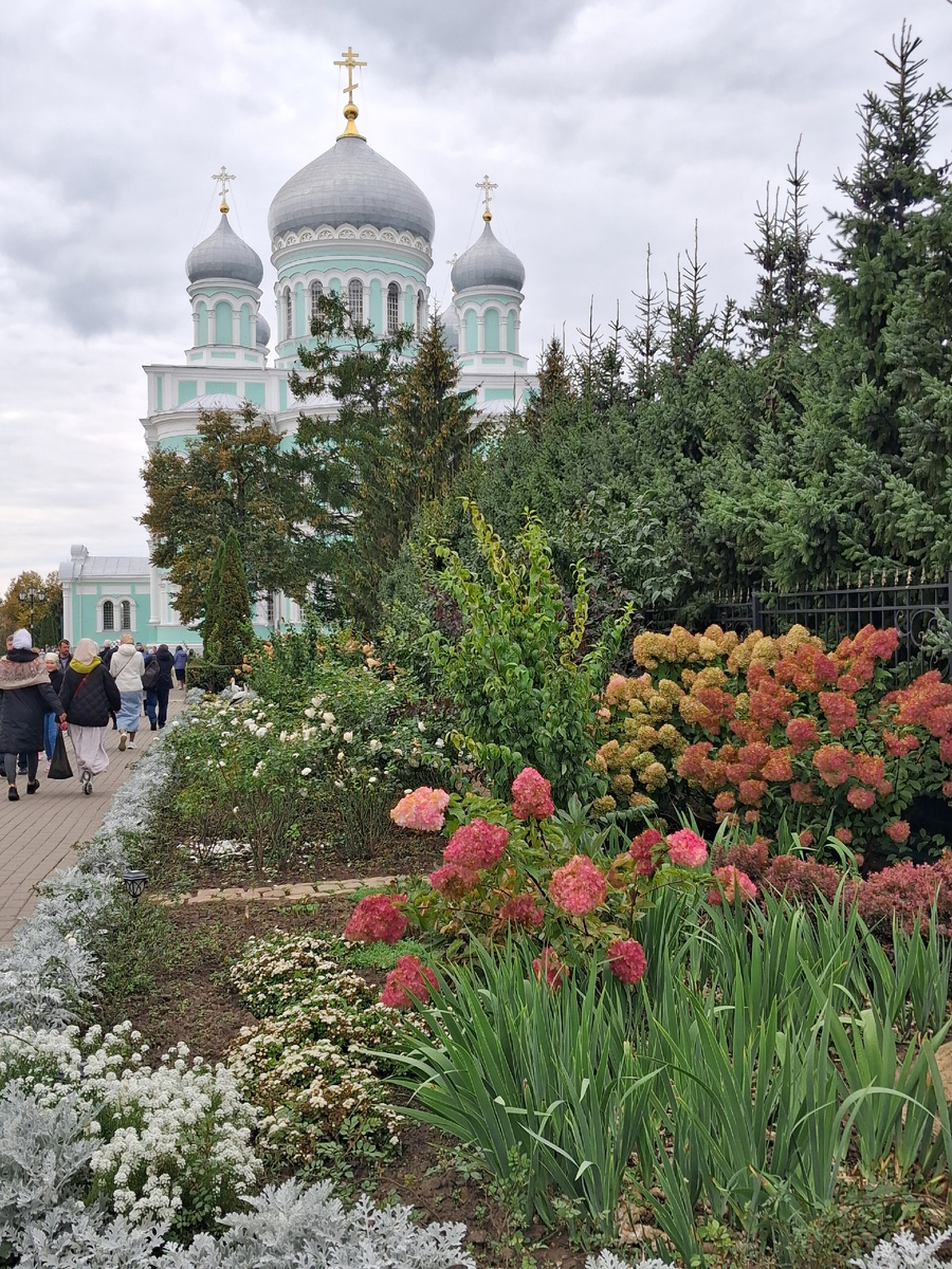 В Свято-Троицком Серафимо-Дивеевском монастыре. Фото автора. 
