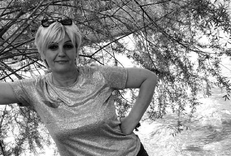 Пришла на свидание с мужчиной, а за столом уже сидела его бывшая жена, "за компанию, помочь ему не ошибиться". Я развернулась и ушла