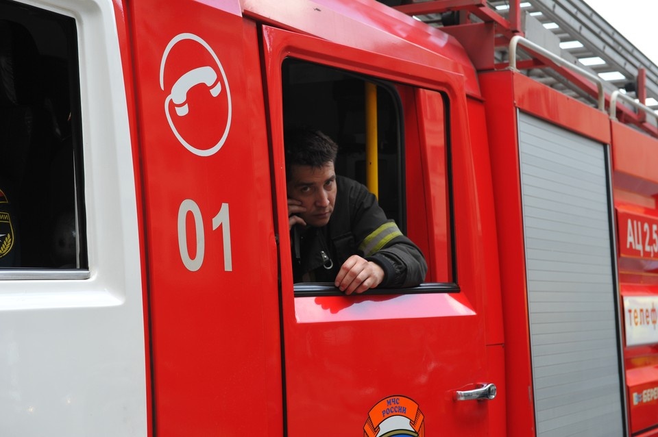    KP.RU: Дети привязали петарду к кукле и взорвали в одном из дворов Москвы Иван ВИСЛОВ