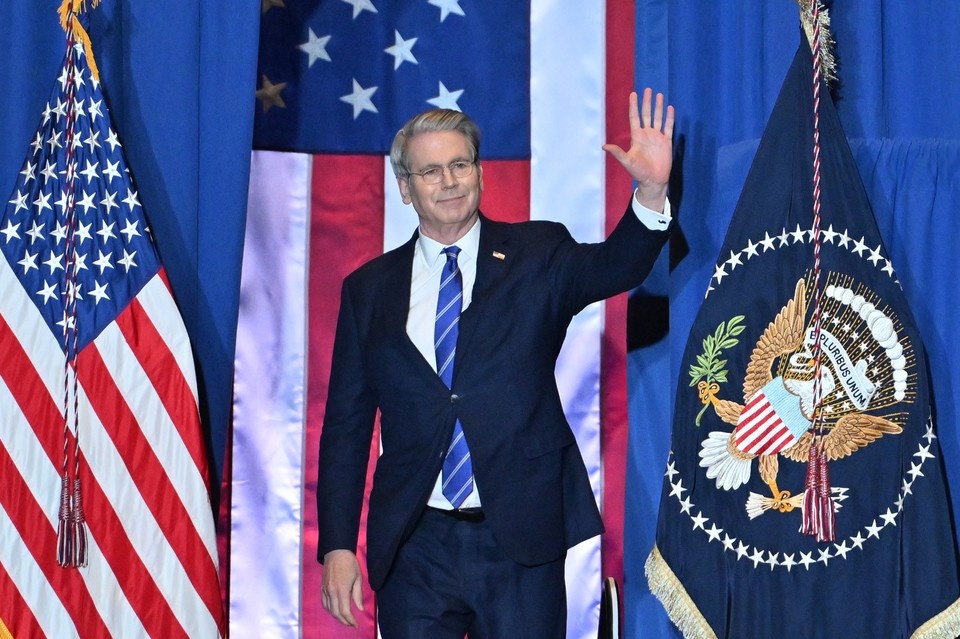    Бессент заявил, что Верховный суд вряд ли вынесет решение против пошлин Трампа GLOBAL LOOK PRESS