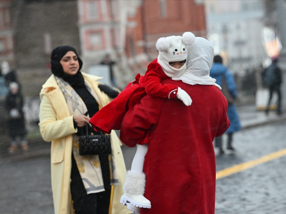    В Госдуме хотят увеличить многодетным больничный по уходу за детьми до 90 дней Евгения ГУСЕВА