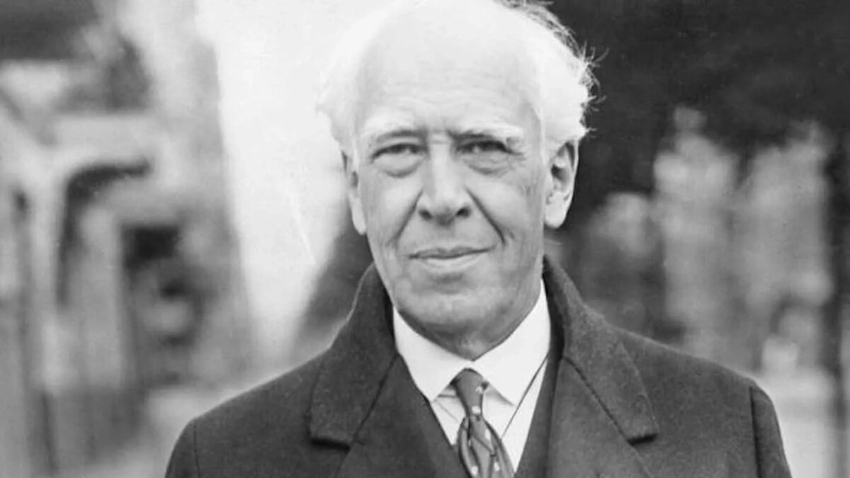 Константин Сергеевич Станиславский (настоящая фамилия — Алексеев) — русский и советский театральный режиссёр, актёр, педагог, теоретик, реформатор театра. Создал систему актёрского мастерства — теорию сценического искусства, метод актёрской техники.