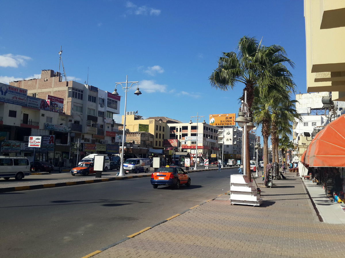 Шератон одна из центральных улиц города. 