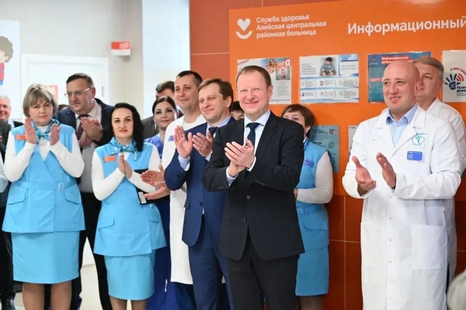    Открытие новой поликлиники в Алейске. Источник: Антон Червяков