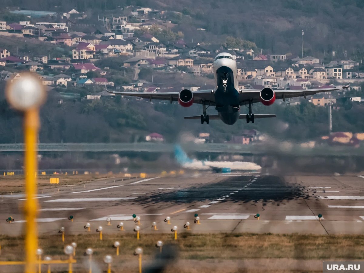     Некоторых россиян продержали в аэропорту Кишинева более двух суток