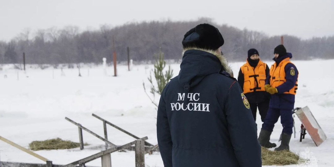 Омские спасатели рассказали о безопасности во время Крещенских купаний
