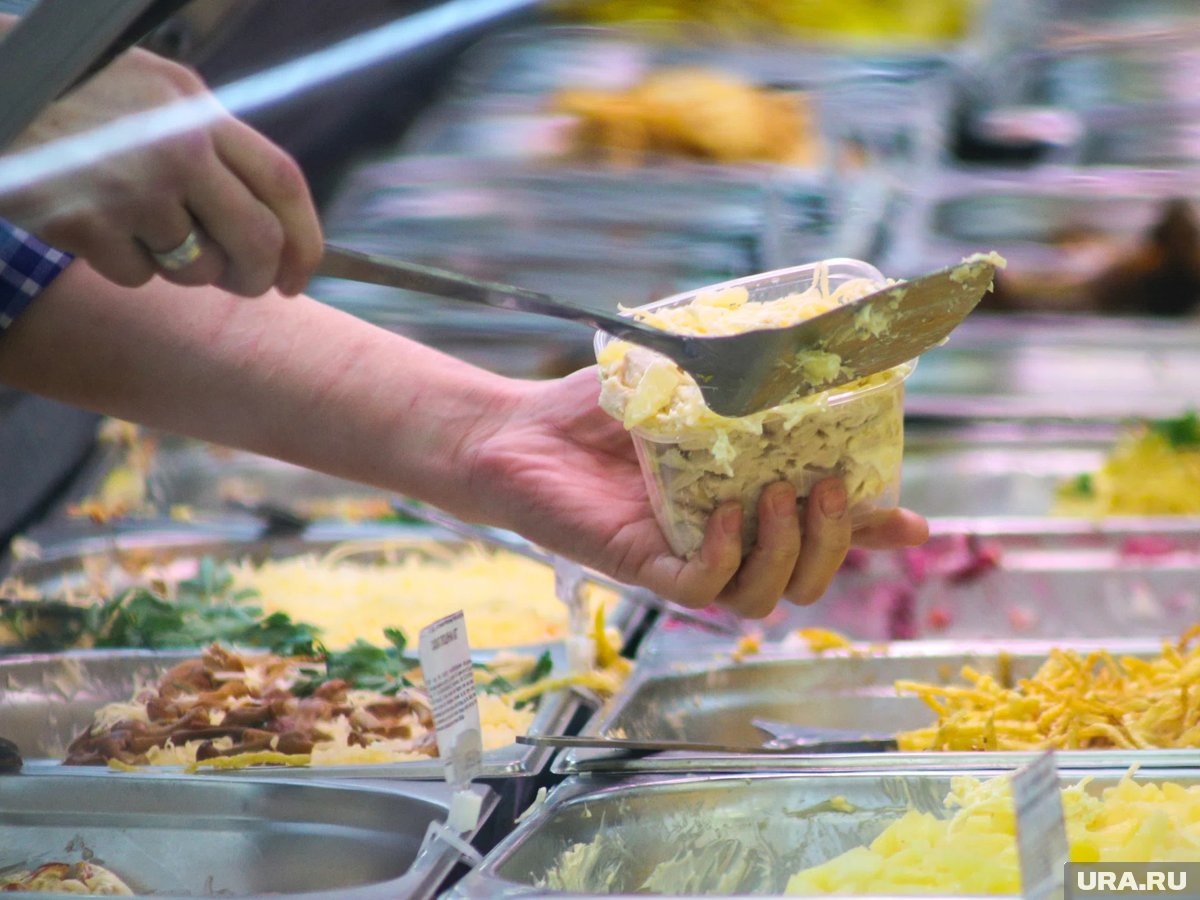     После праздников по утрам может болеть живот