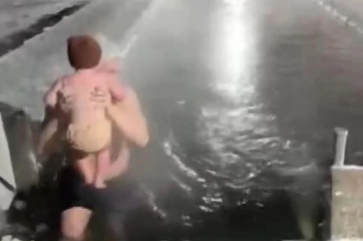    Смертельно опасно. Врачи и МЧС просят новосибирцев не купаться в прорубях