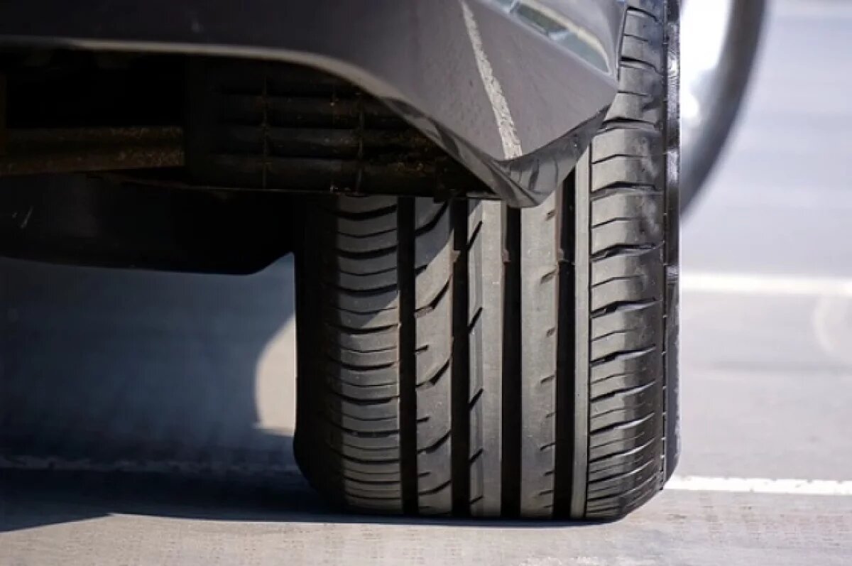    Таксист из Карповки украл портативный гараж в Чите