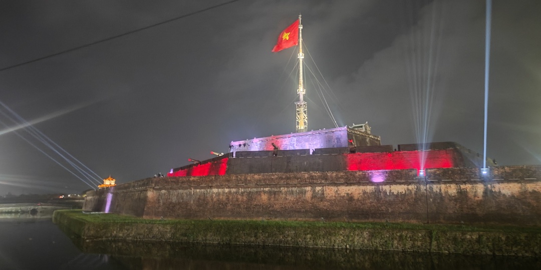 Дневник зимовки. День 54. Хюэ: прощаемся с Данангом. Здравствуй, Хюэ! Заселяемся в гостиницу у ворот Старого города. Первые впечатления