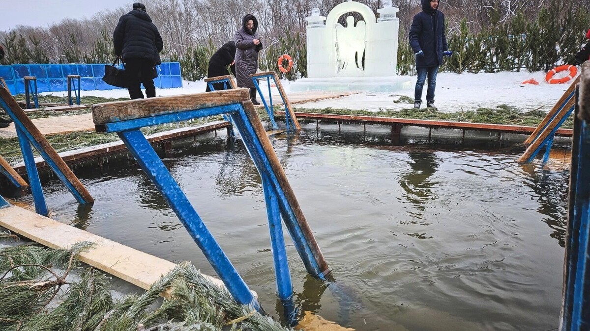    Крещение Иисуса в реке Иордан ознаменовало зарождение нового, непорочного человечества   1MI