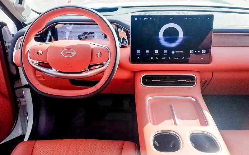 В части ассистентов водителя S9 оснащен по последнему слову техники.GAC S9
📷
