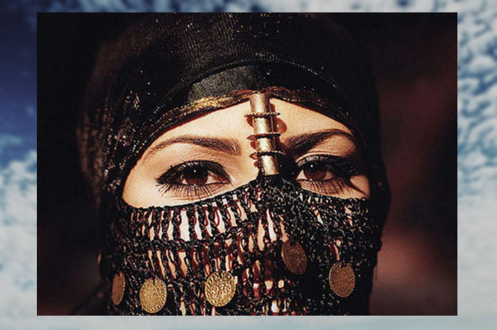 Царица овдовела и стала могущественным воином.