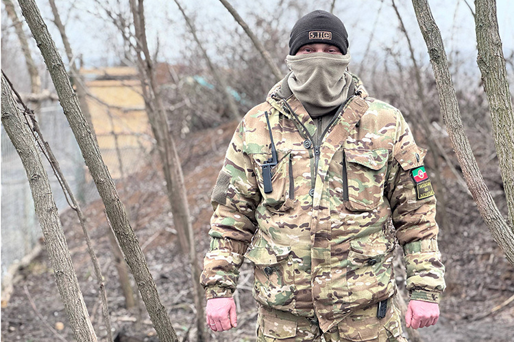    Стих занимается подготовкой личного состава, а также исполняет обязанности дежурного