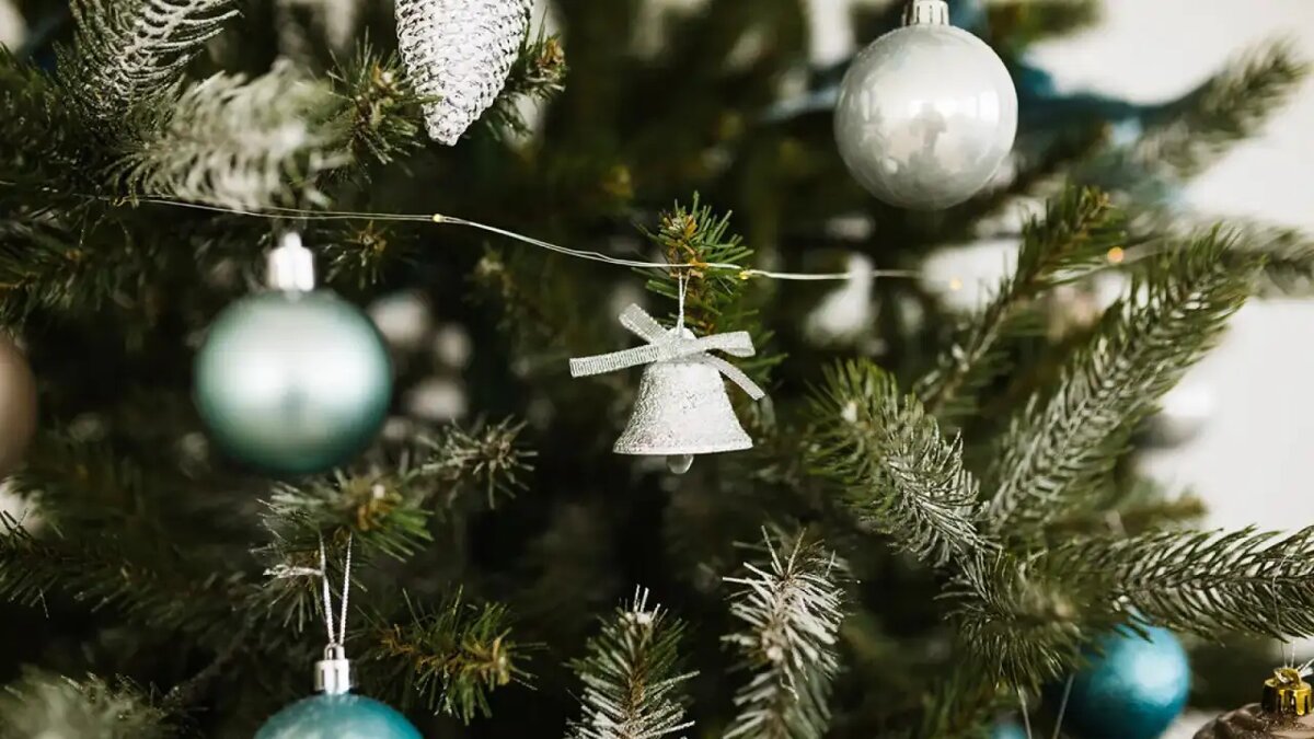    Ёлка. © ru.freepik.com