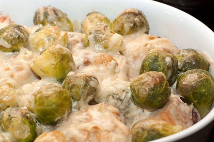 Курица с брюссельской капустой в рукаве