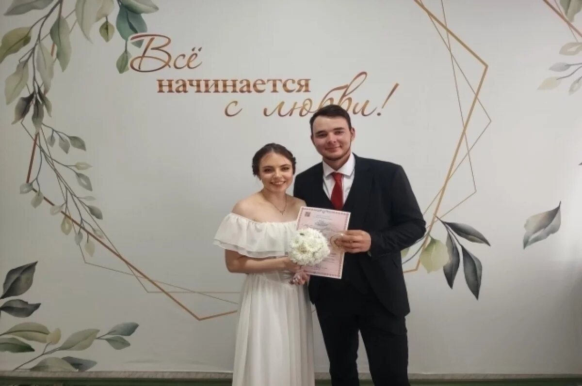    В Новосибирске показали самые яркие фото свадеб