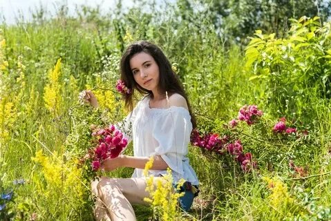 «Зачем тратить деньги на цветы, они завянут»: говорил он. На 23 февраля я подарила ему открытку с нарисованными носками