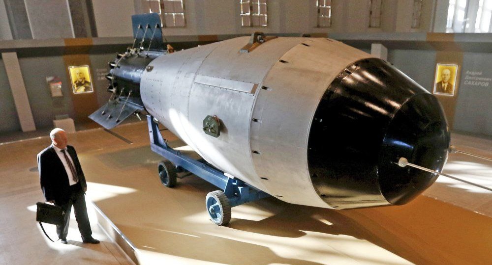 63 года назад Никита Хрущёв заявил о создании о создании в СССР водородной бомбы