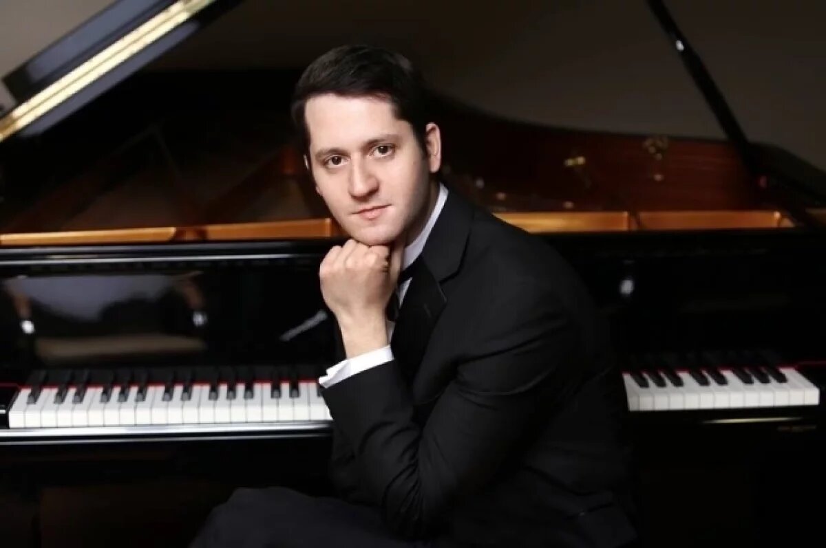   Пианист Никита Мндоянц откроет Всероссийские филармонические сезоны в Тольятти.