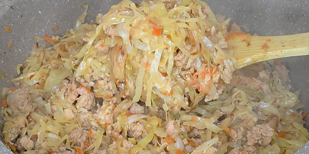 Сытное блюдо всего из двух ингредиентов. Солянка, ленивые голубцы или бигус?