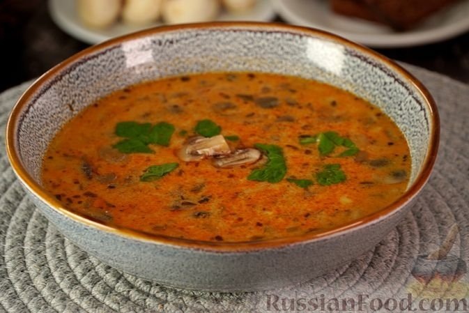 Тёплый, густой, ароматный: готовим сливочный грибной суп - классика в новой подаче