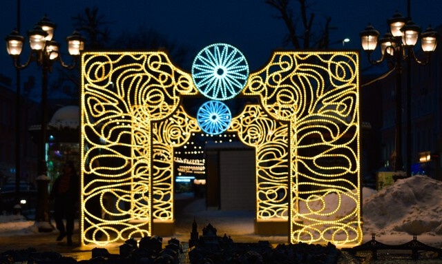 На улицах Твери праздничное световое оформление сохранят до середины февраля