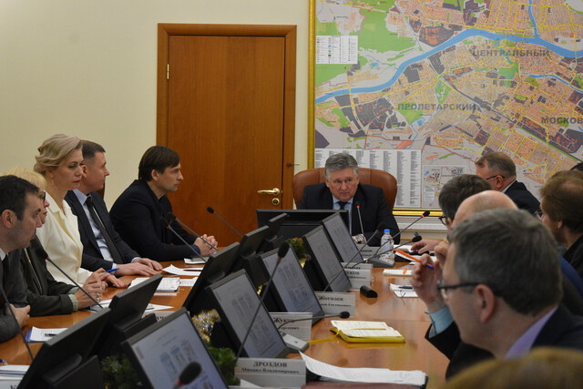 На улицах Твери праздничное световое оформление сохранят до середины февраля