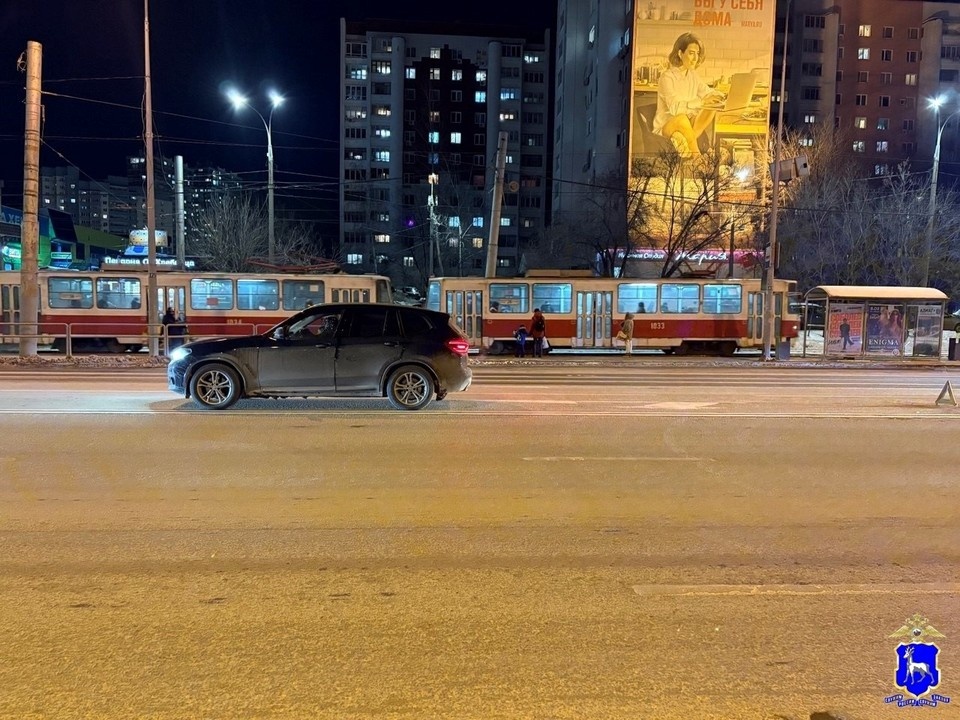    Пострадавшую в ДТП девочку госпитализировали в больницу ГУ МВД России по Самарской области