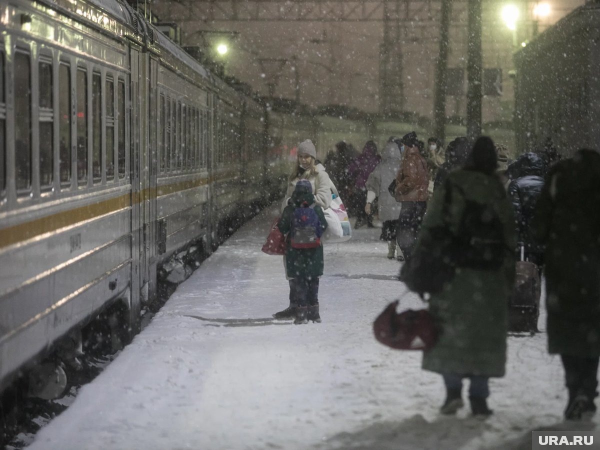     Задержки поездов произошли из-за неисправности