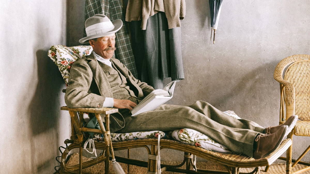 Джордж Эдвард Стэнхоуп Молино Герберт, 5-й граф Карнарвон — английский египтолог и собиратель древностей.