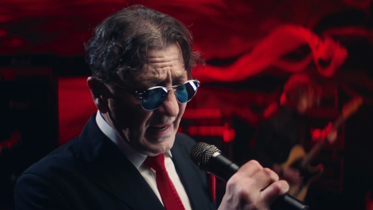 На сцене Григорий Лепс. Фото Яндекс.Картинки. 