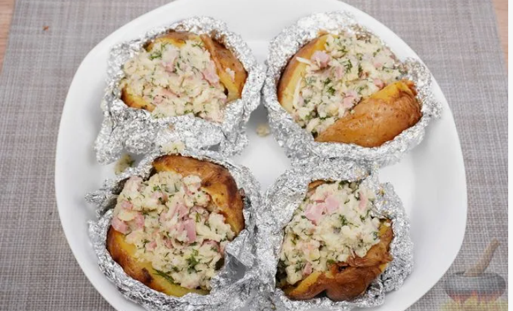 Крошка-картошка с ветчиной и сыром: простая душевность в духовке