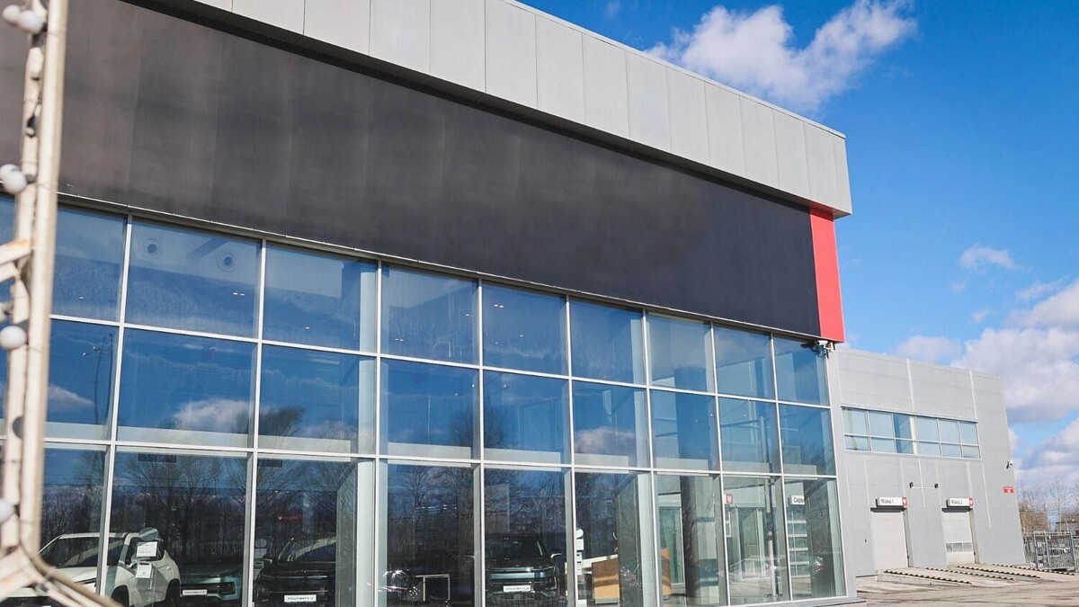    На месте прежнего автосалона в Ростове появилось другое юрлицо   1MI