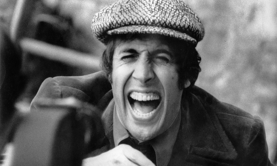 Он работал сантехником, курьером, часовщиком, а стал звездой эстрады и кино мирового масштаба: Адриано Челентано