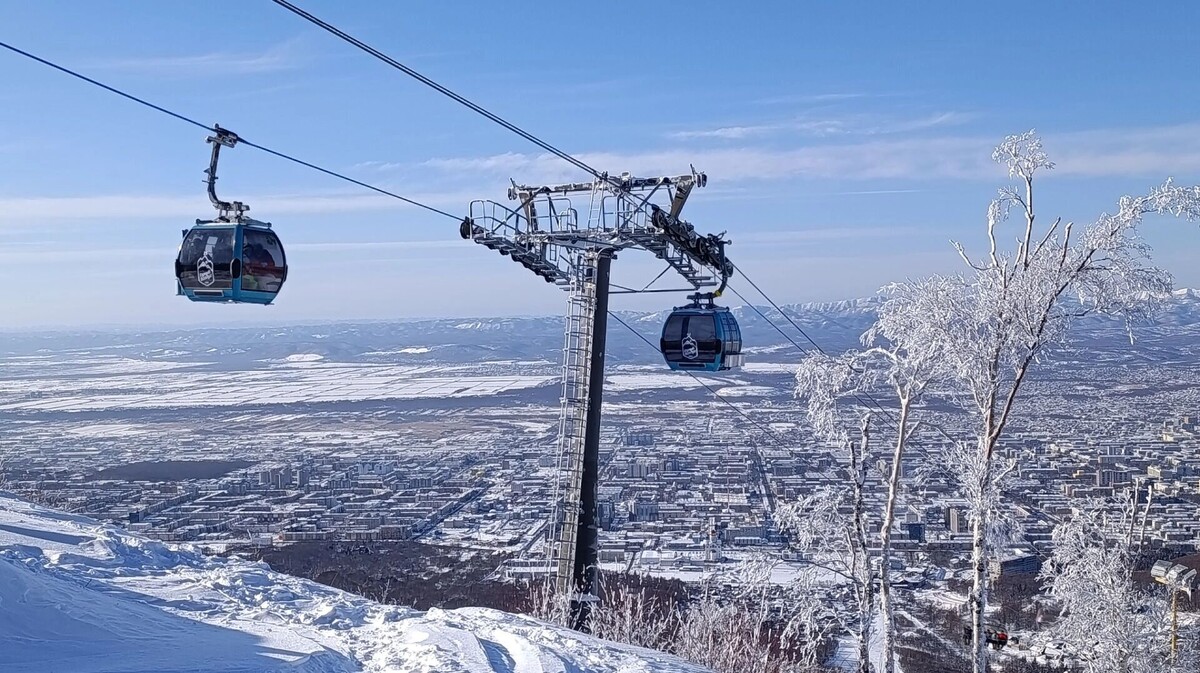    Горнолыжный комплекс находится прямо в городе   Артём Шершнев / atas.info