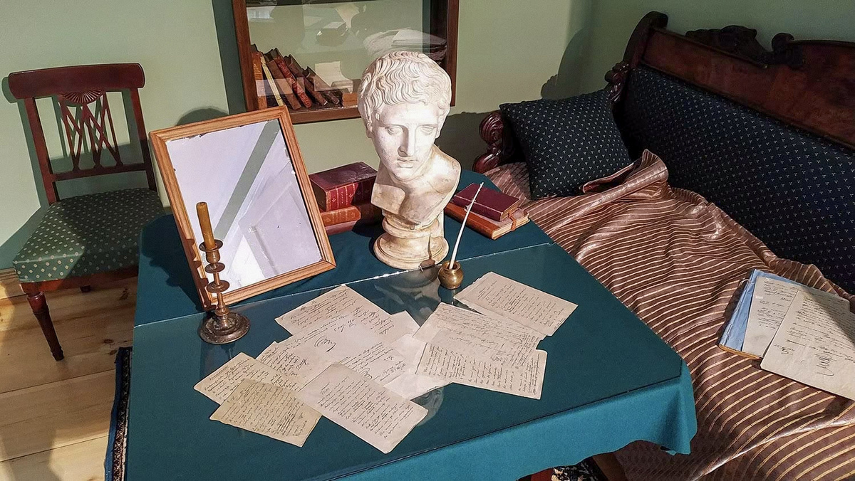 Кабинет поэта в господском доме. Музей-заповедник А.С. Пушкина «Болдино» / Wikimedia Commons / CC BY-SA 4.0