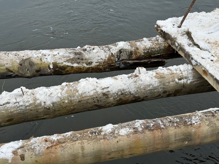   Судя по этой фотографии, при ремонте моста заменой настила не отделаться / Администрация Алеутского муниципального округа